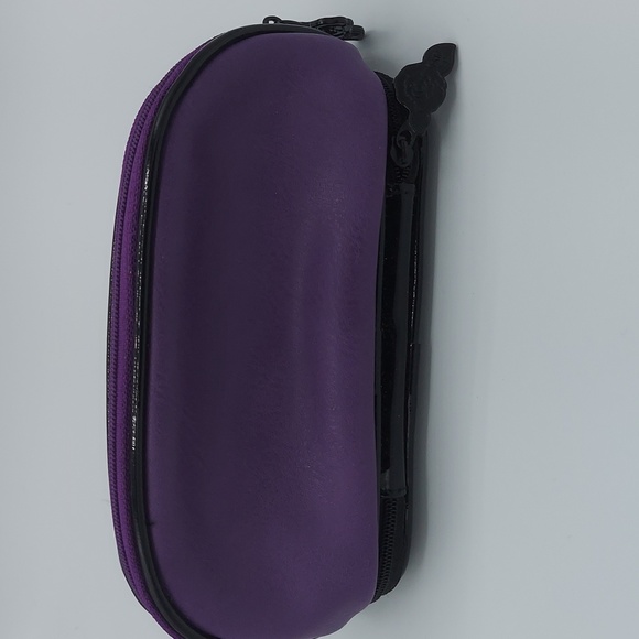 Anna Sui various makeup tools - Picture 6 of 15